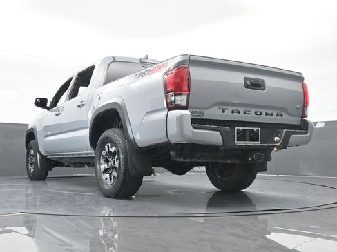 Used 2019 Toyota Tacoma TRD Off-Road image 56
