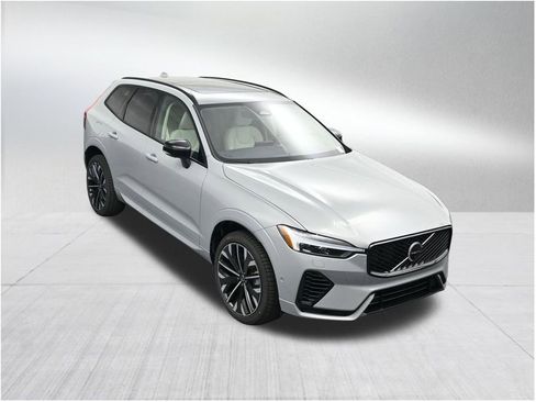 New 2026 Volvo XC60 T8 Ultra w/ Protection Package Premier AWD/4WD image 18