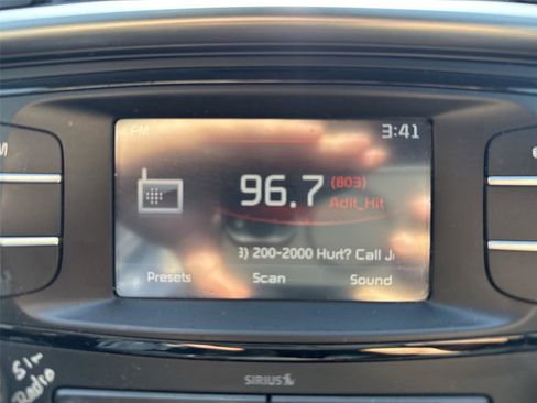 Used 2016 Kia Sorento FWD w/ LX Convenience Package image 18