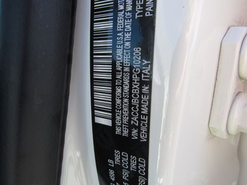 Used 2017 Jeep Renegade Trailhawk w/ Popular Equipment Group image 27