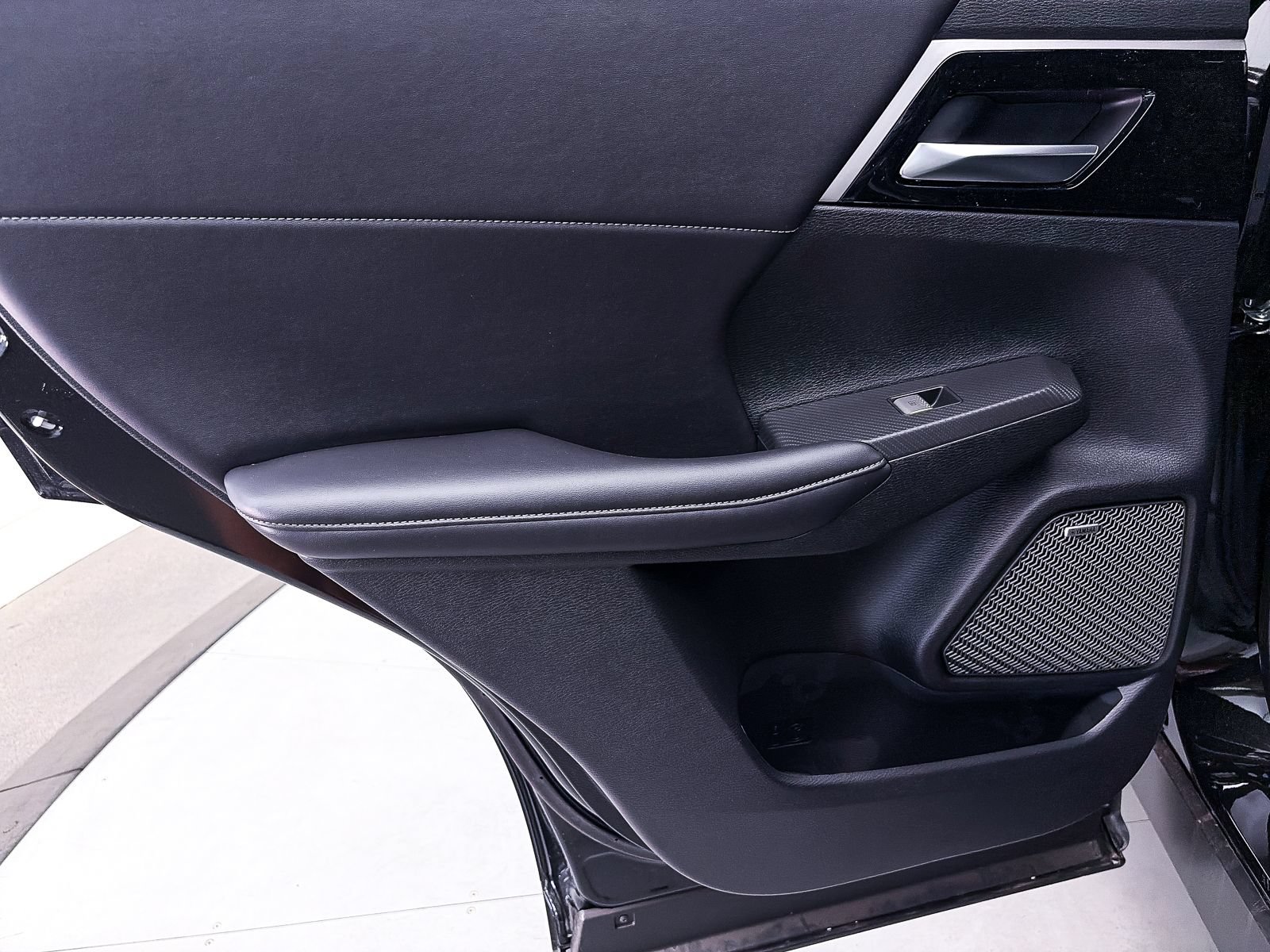 Used 2026 Mitsubishi Outlander LE AWD/4WD image 23