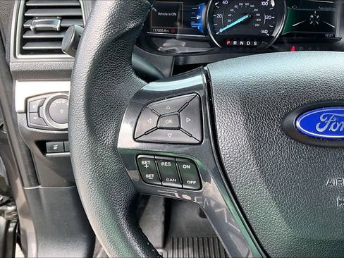 Used 2018 Ford Explorer XLT w/ Equipment Group 202A image 11