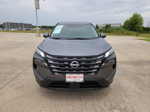Used 2026 Nissan Rogue SV FWD image 11