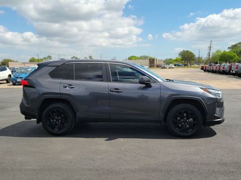 Used 2023 Toyota RAV4 LE image 18