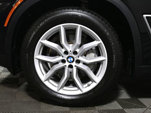 Used 2023 BMW X5 xDrive40i w/ Premium Package AWD/4WD image 12