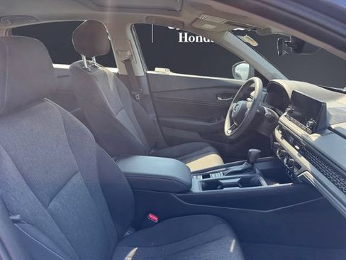 Used 2023 Honda Accord EX image 15