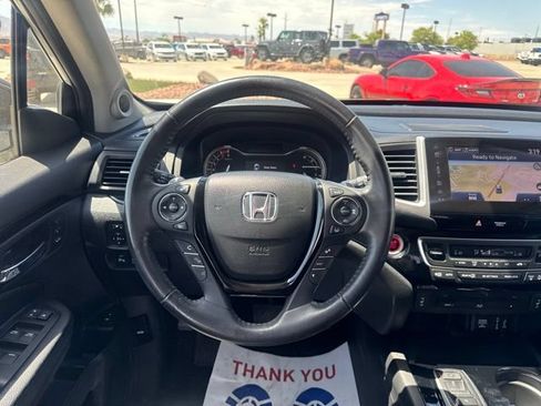 Used 2018 Honda Pilot Touring image 16