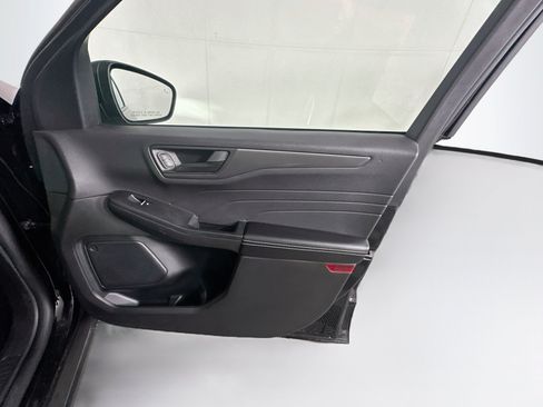Used 2025 Ford Escape Active FWD image 30