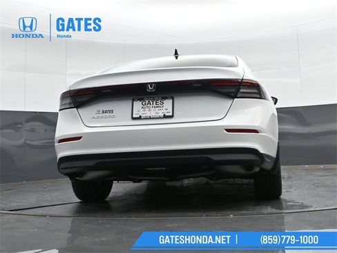 New 2025 Honda Accord SE image 32