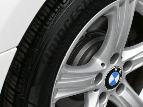 Used 2014 BMW 328i xDrive Sedan AWD/4WD image 16