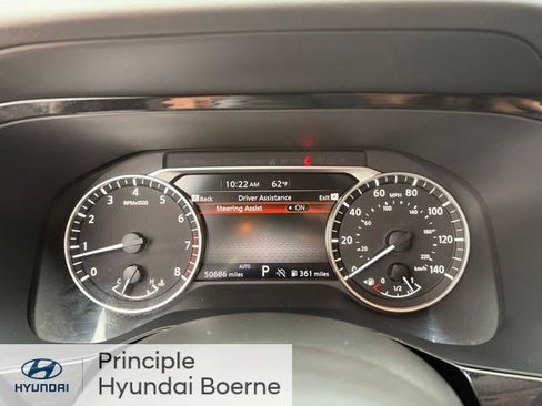 Used 2024 Nissan Pathfinder SV AWD/4WD image 15