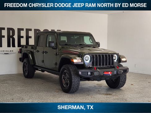 Used 2023 Jeep Gladiator Rubicon w/ Cold Weather Group AWD/4WD image 2
