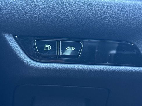 Used 2025 Lexus NX 450h+ F Sport image 35