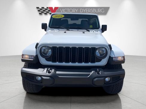 New 2025 Jeep Gladiator Sport AWD/4WD image 3