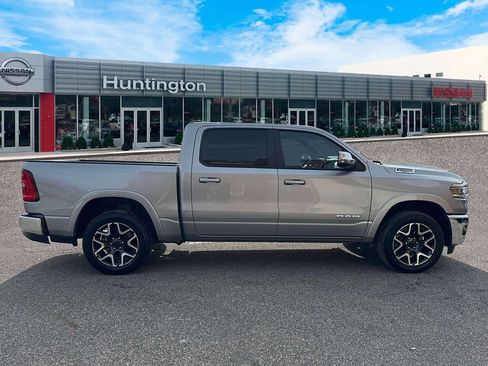 Used 2025 RAM 1500 Laramie AWD/4WD image 9
