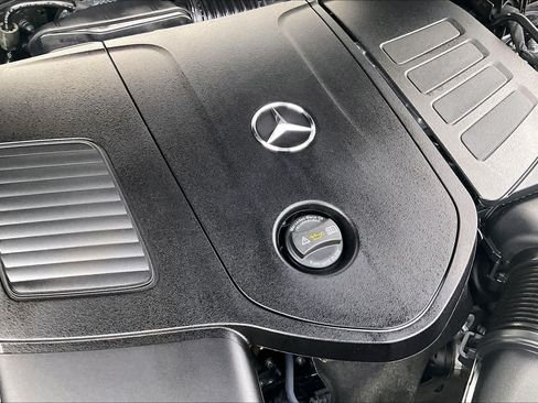 Used 2023 Mercedes-Benz GLC 300 4MATIC image 29