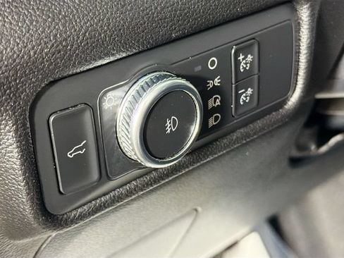 Used 2022 Ford Explorer XLT AWD/4WD image 10