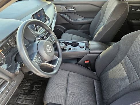 Used 2024 Nissan Rogue SV image 14