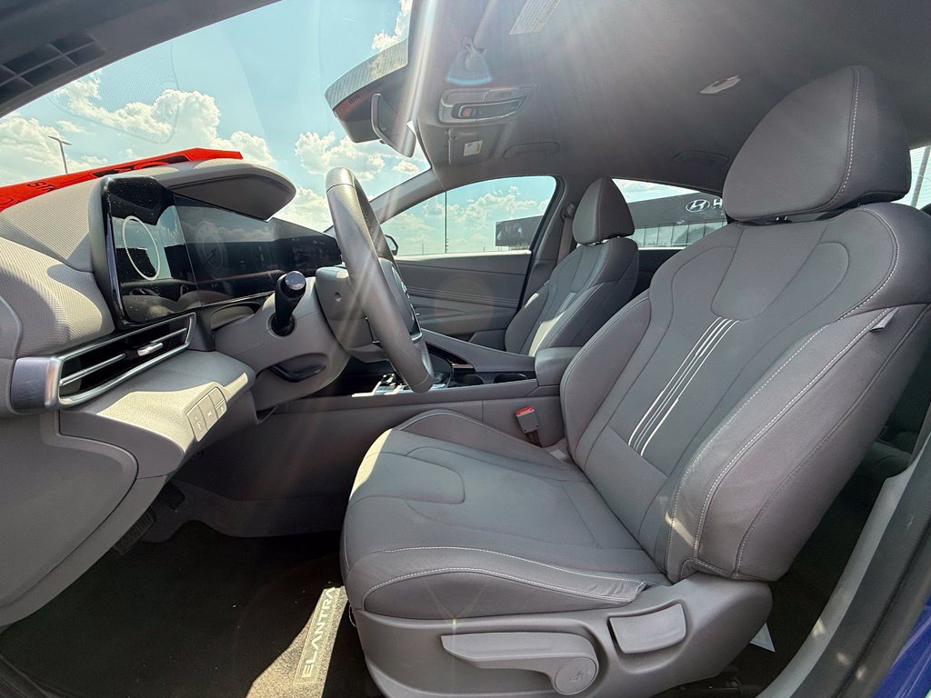 Used 2023 Hyundai Elantra SEL w/ Convenience Package FWD image 20