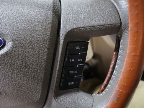 Used 2006 Ford Fusion SEL FWD image 32