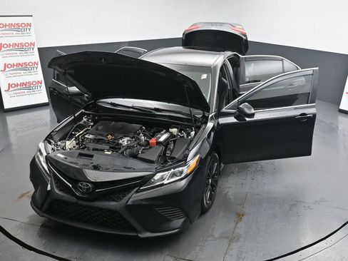 Used 2018 Toyota Camry SE image 41