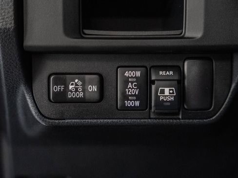 Used 2017 Toyota Tacoma TRD Off-Road w/ Tow Package (A/T) image 48