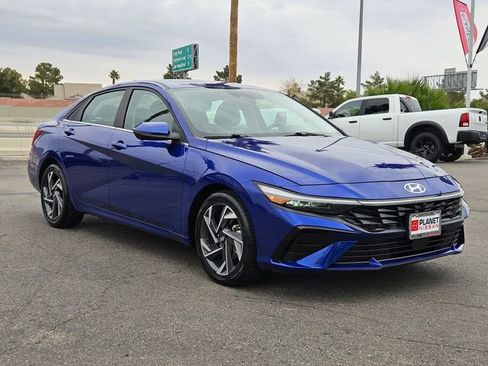 Used 2024 Hyundai Elantra Limited FWD image 5