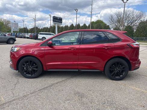 Used 2023 Ford Edge ST-Line w/ Class II Trailer Tow Package AWD/4WD image 4