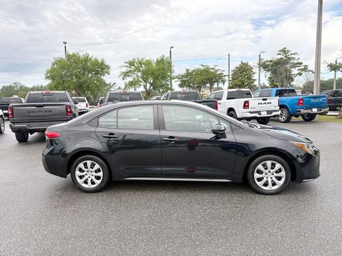 Used 2024 Toyota Corolla LE FWD image 2