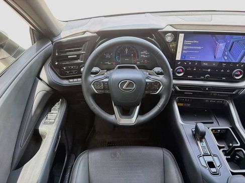 Certified 2024 Lexus TX 350 FWD w/ Captains Chair Package image 18