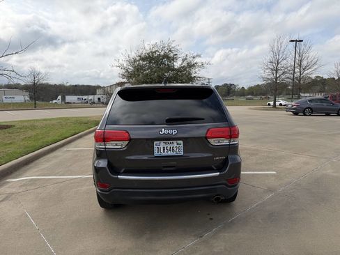 Used 2018 Jeep Grand Cherokee Limited image 6