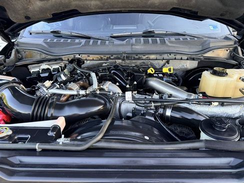 Used 2017 Ford F250 Lariat w/ Chrome Package AWD/4WD image 37