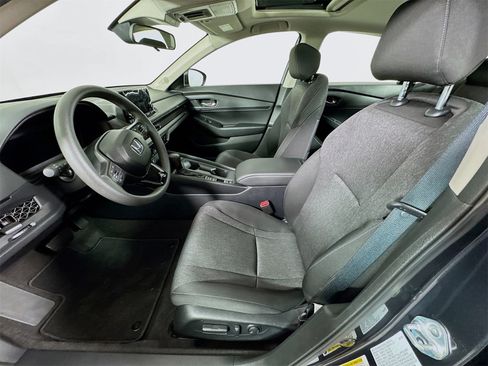Used 2025 Honda Accord SE image 18