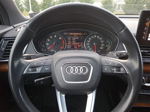 Used 2021 Audi Q5 2.0T Premium image 17
