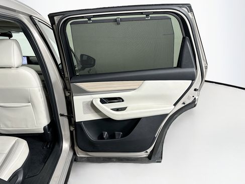 Used 2024 MAZDA CX-90 Plug-In Hybrid w/ Premium Plus image 33