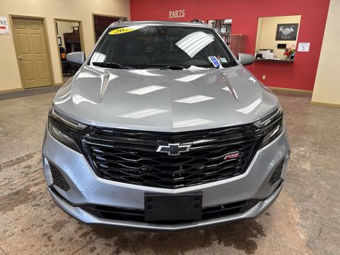 Used 2024 Chevrolet Equinox RS image 2