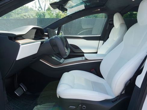 Used 2023 Tesla Model X AWD/4WD image 9