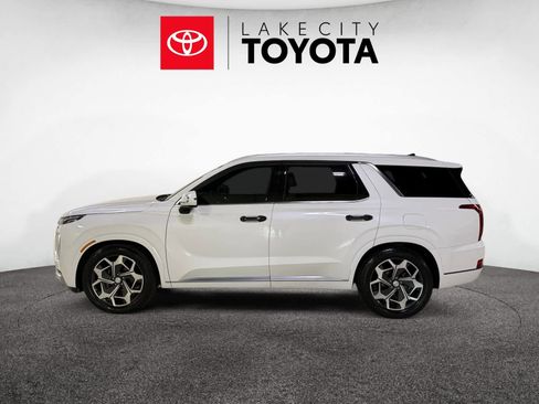 Used 2021 Hyundai Palisade Calligraphy image 3