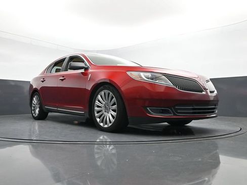 Used 2013 Lincoln MKS FWD image 32