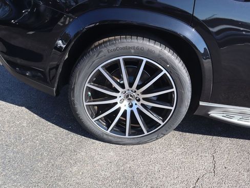 New 2025 Mercedes-Benz GLS 580 4MATIC image 5