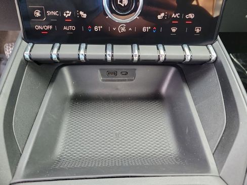 Used 2025 GMC Terrain Elevation w/ Elevation Premium Package image 21