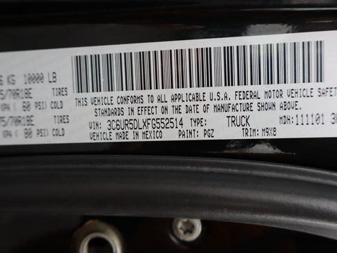 Used 2015 RAM 2500 SLT image 39