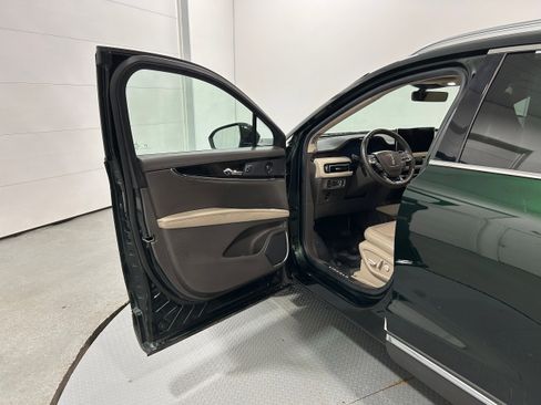 Used 2021 Lincoln Nautilus Reserve image 20