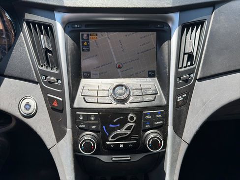 Used 2013 Hyundai Sonata SE w/ Navigation & Sunroof Pkg FWD image 13