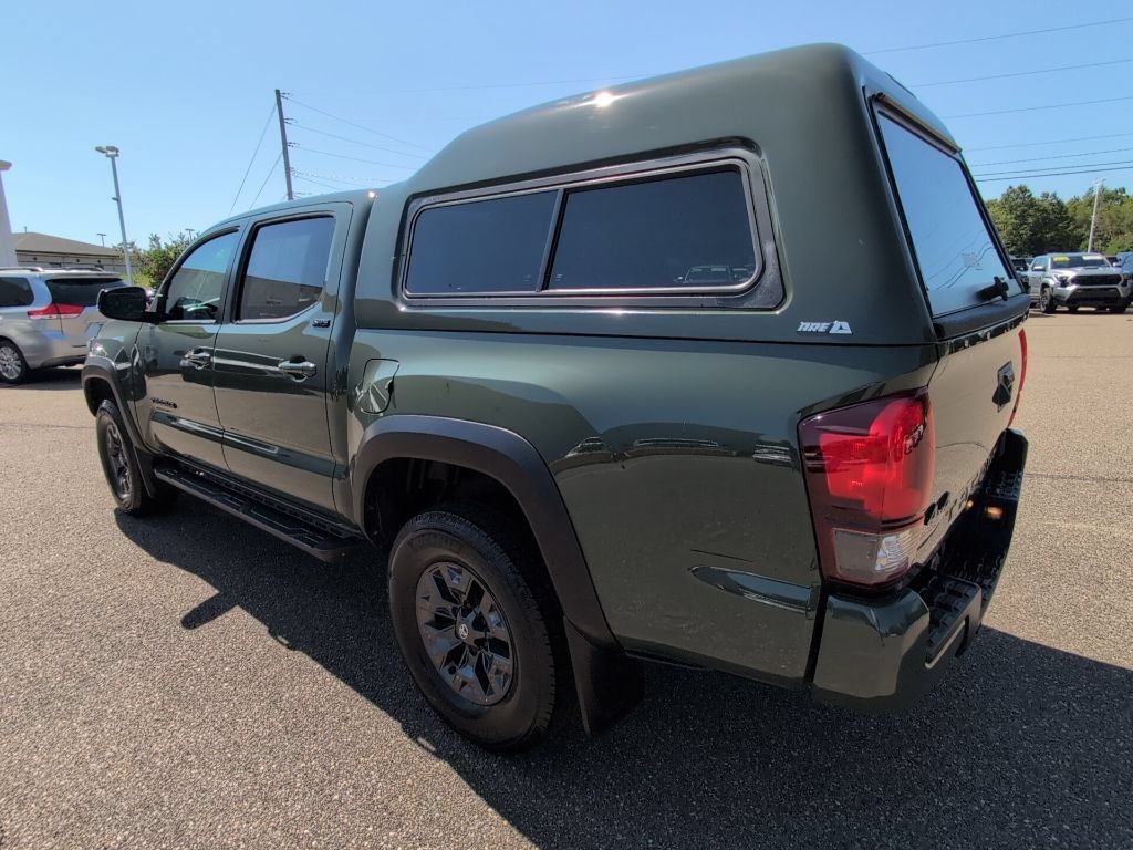Used 2021 Toyota Tacoma SR5 w/ Trail Edition AWD/4WD image 4