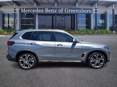 Used 2024 BMW X5 xDrive40i w/ Premium Package AWD/4WD image 7