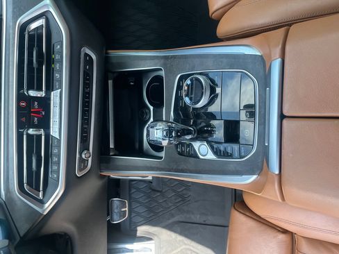 Used 2019 BMW X5 xDrive50i w/ M Sport Package AWD/4WD image 26