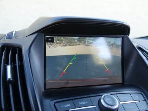 Used 2019 Ford Escape SE image 34