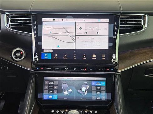 Used 2024 Jeep Grand Wagoneer Series I w/ HD Trailer Tow Package image 29