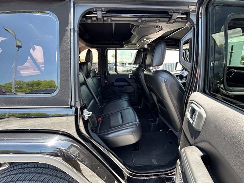 Certified 2022 Jeep Wrangler Unlimited Sahara image 25